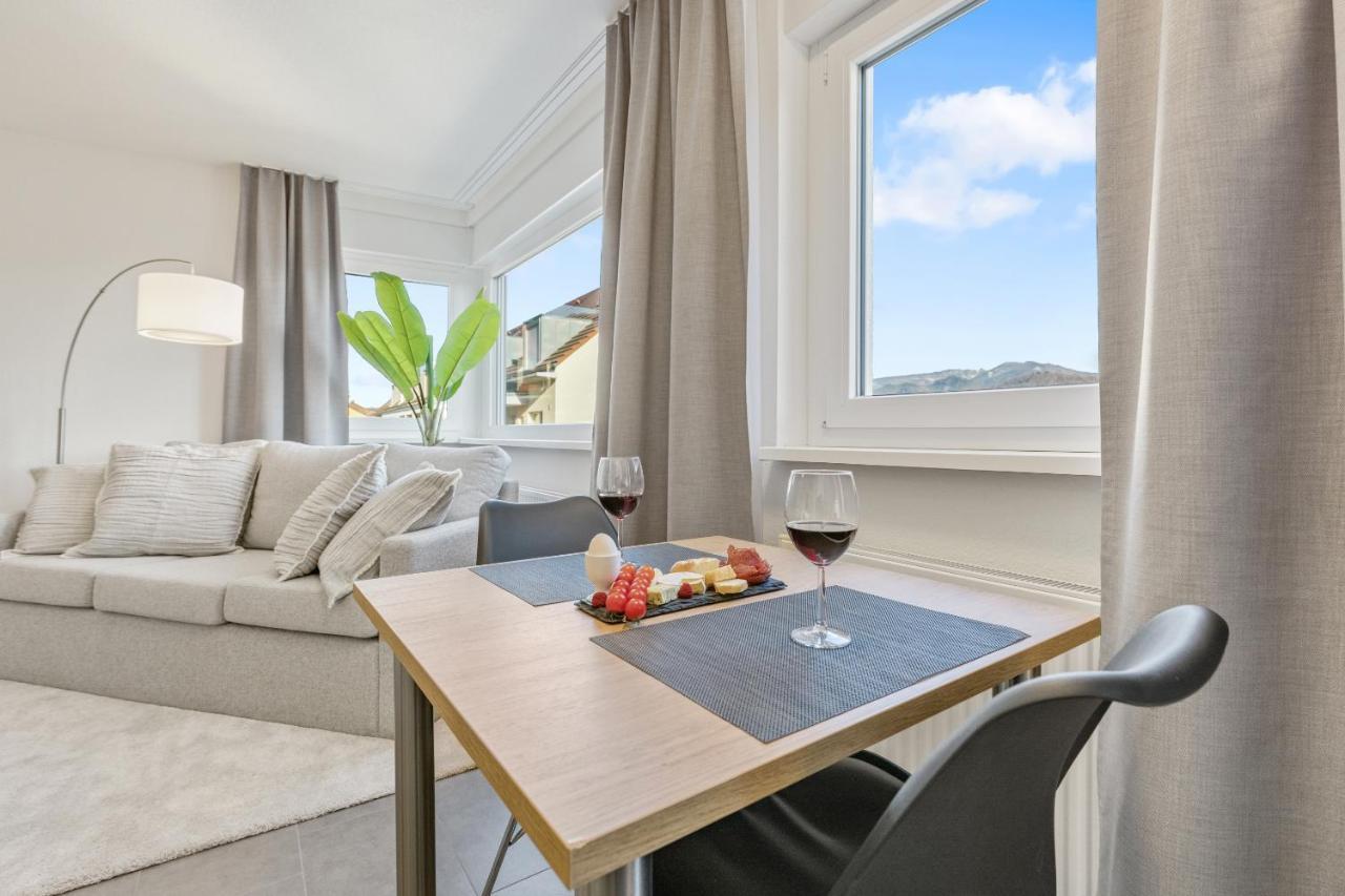 Empire Living: Denzlingen Marktplatz Exterior photo